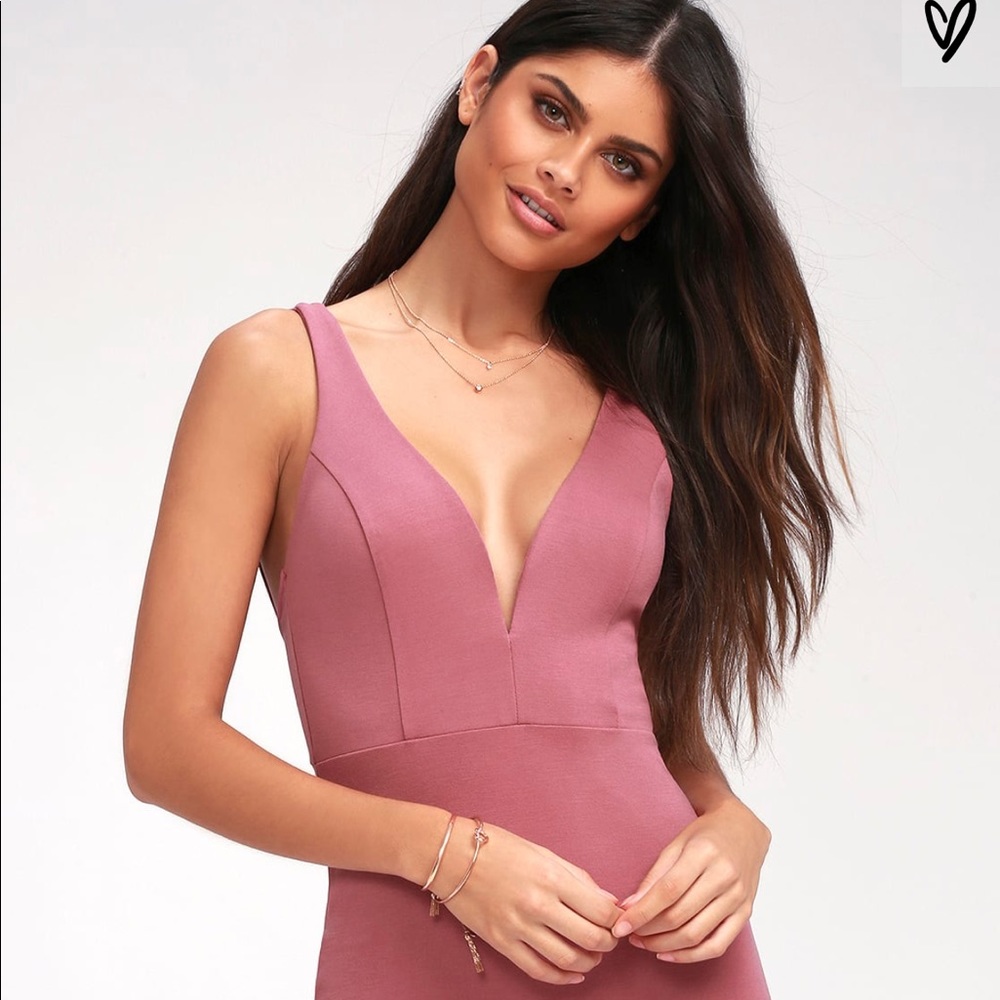 SOLD🎀 Lulus perfect pick bodycon dress